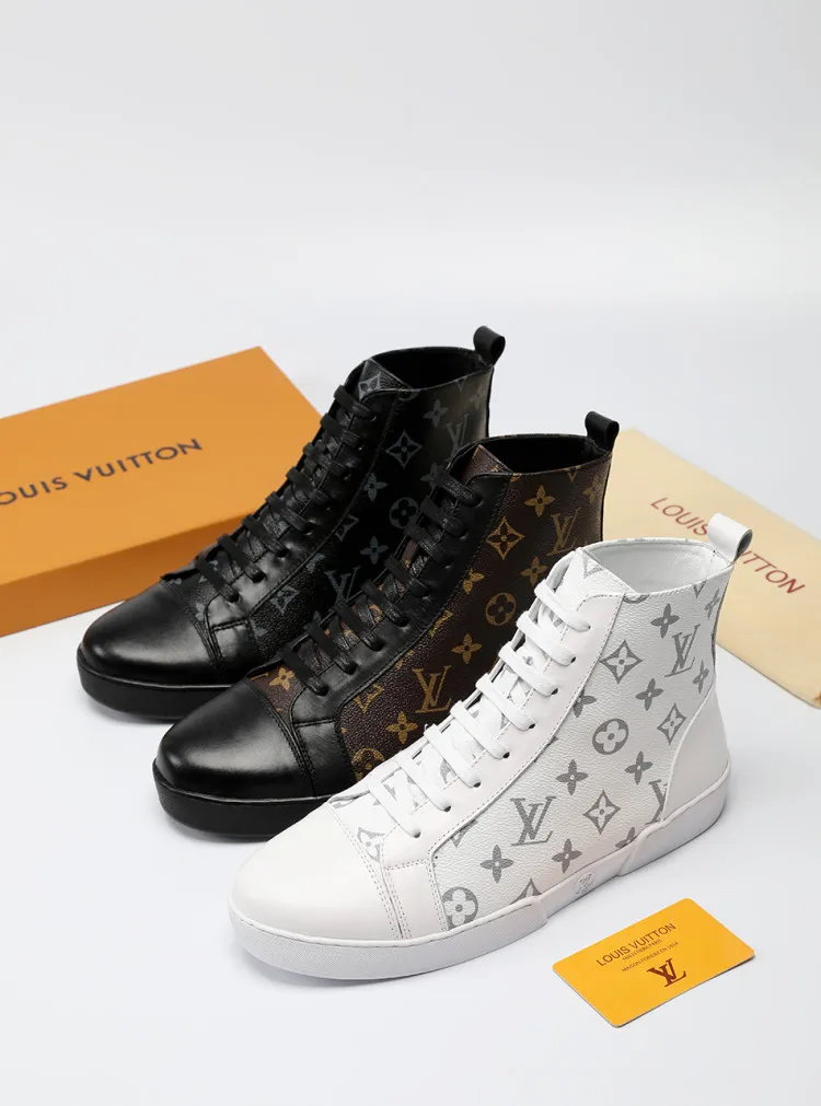 Factory price: 400💰LV official website popular series 🇮🇹🇮🇹1:1 production, selected high-end imported cowhide, sheepskin padding inside sheepskin, paired with Louis Vuitton Monogram Ecli men's shoes 💰se canvas and pure black rubber soles, the ultimate simple design, the perfect interpretation of the latest inspiration for shoes, the integration of classics and fashion, 🔍🔍high quality, worthy of your possession. The bottom car line will never be unglued. Sellers are welcome to sell as shown in the picture above. We can send one piece on behalf of you. The code number is 38-44 (45 codes can be customized)